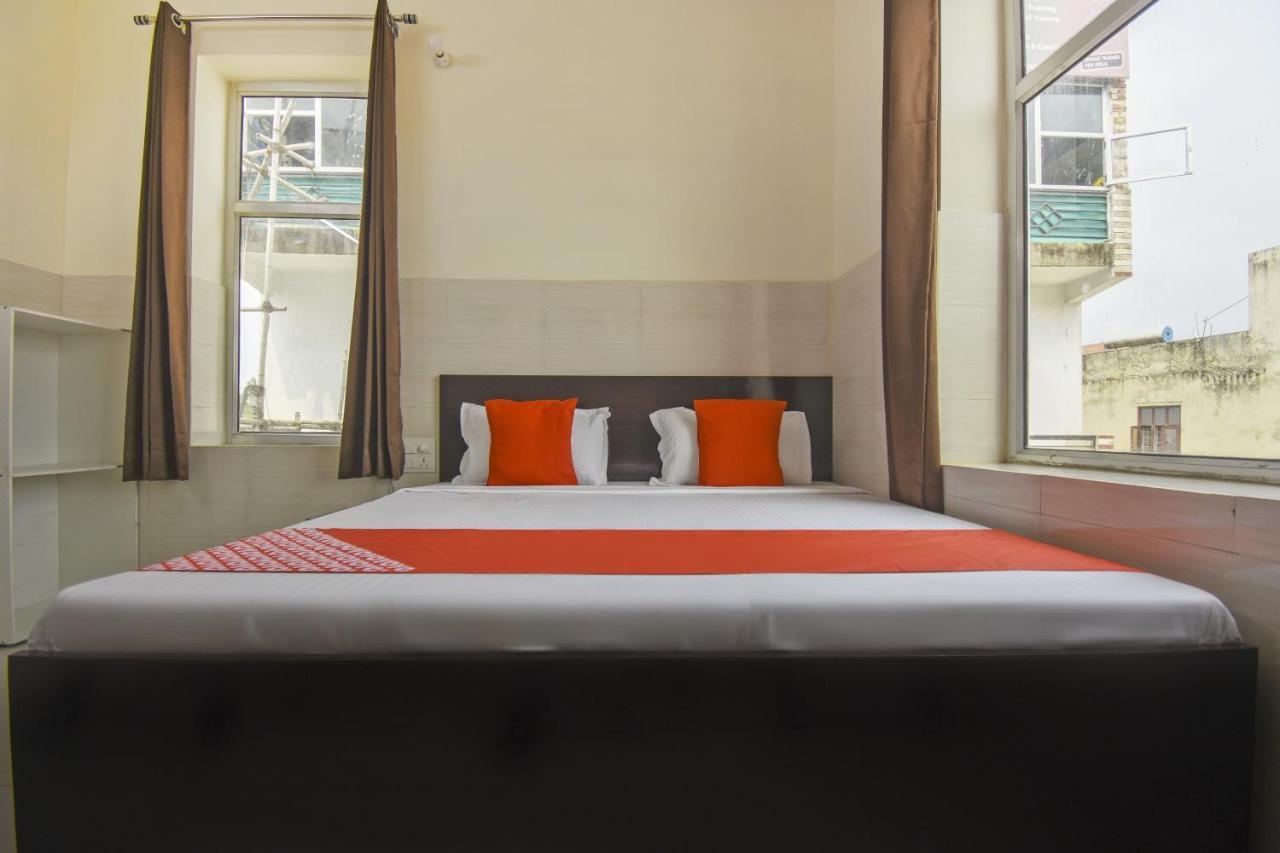 Flagship 75751 Hotel Surya Bahadrabad Eksteriør billede