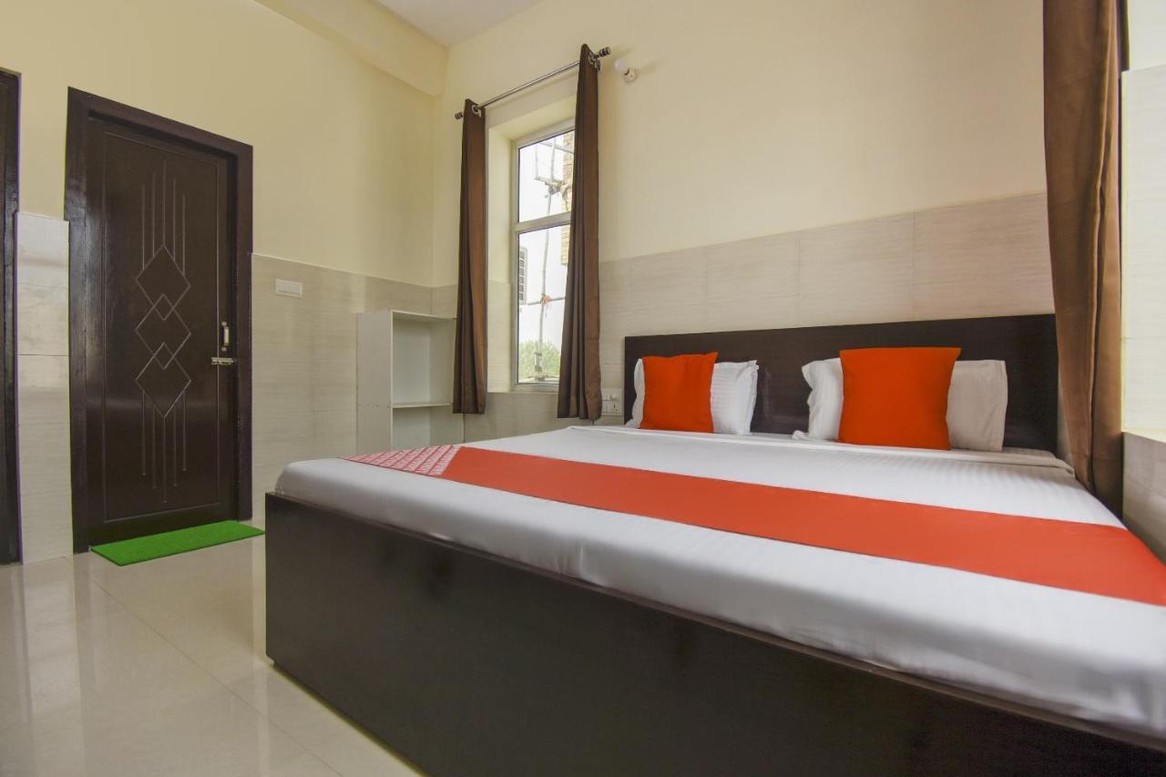 Flagship 75751 Hotel Surya Bahadrabad Eksteriør billede