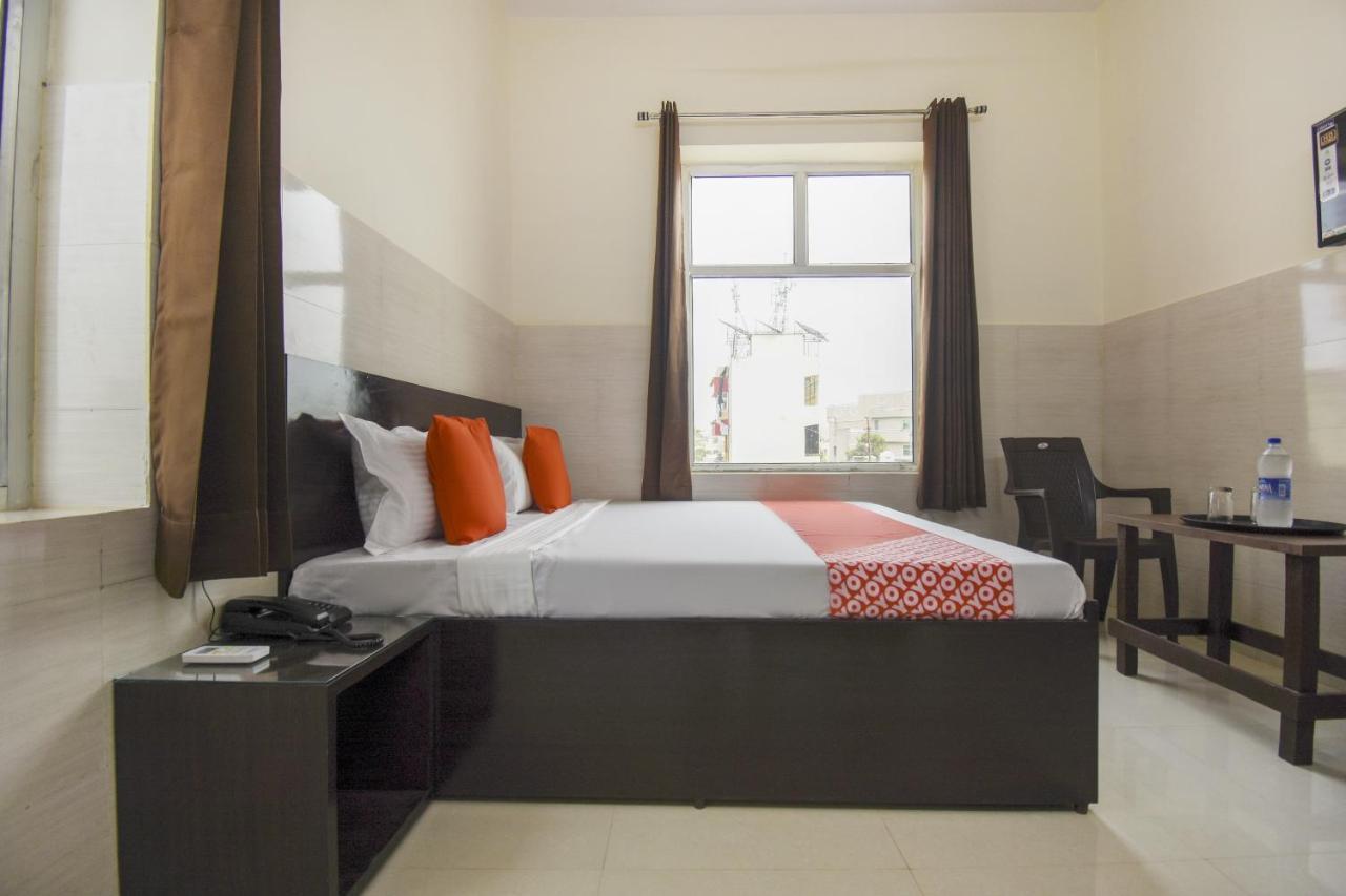 Flagship 75751 Hotel Surya Bahadrabad Eksteriør billede