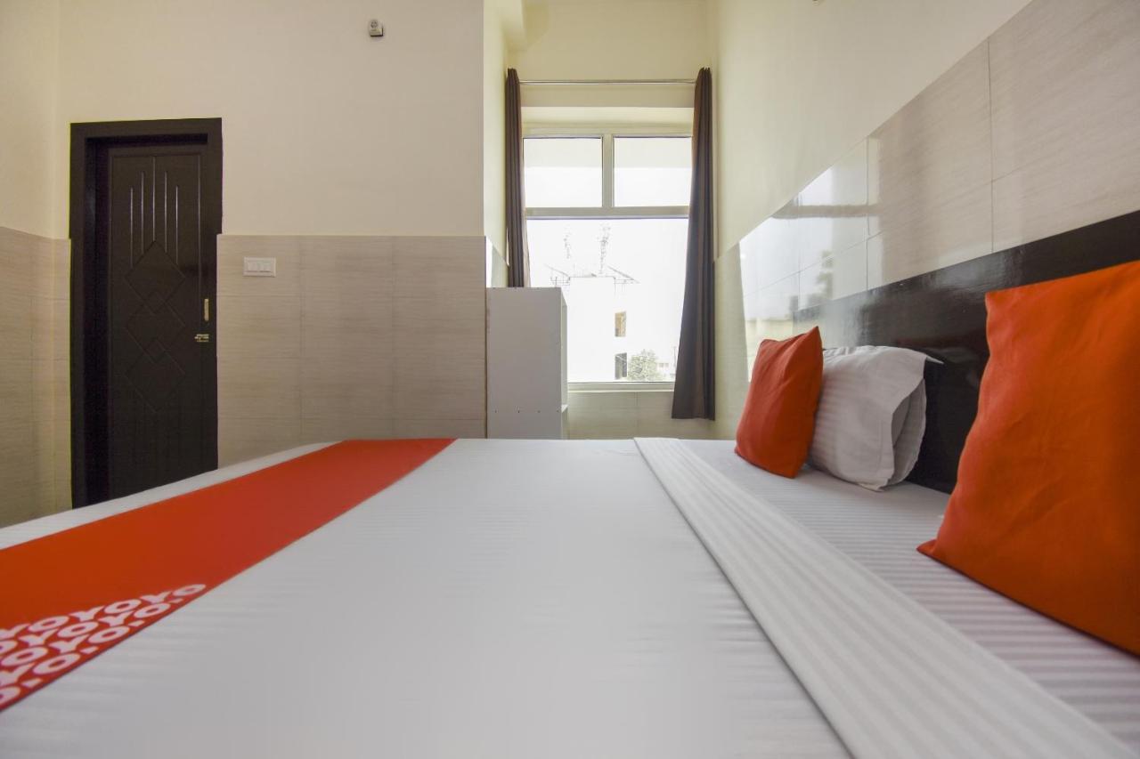 Flagship 75751 Hotel Surya Bahadrabad Eksteriør billede
