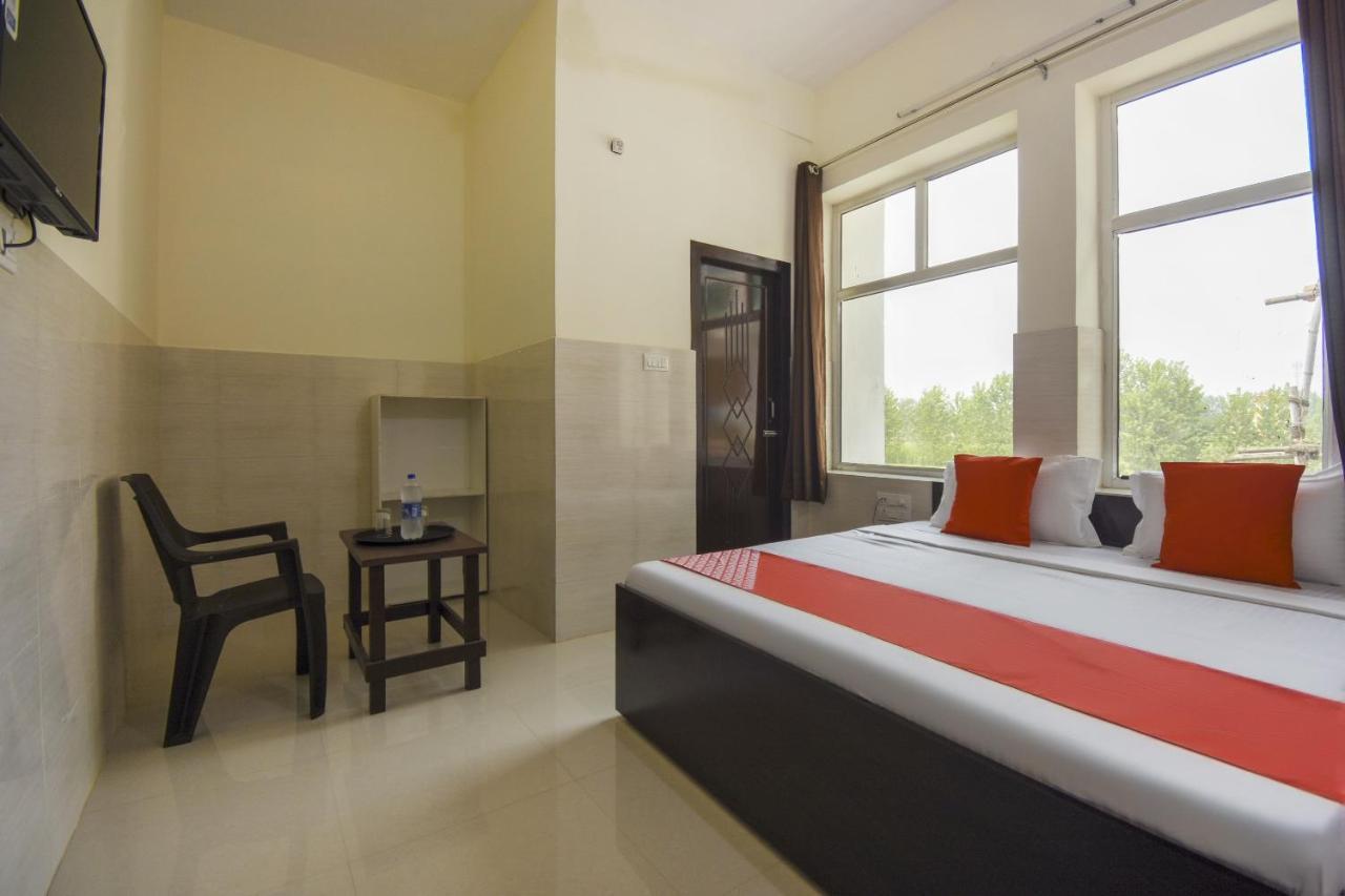 Flagship 75751 Hotel Surya Bahadrabad Eksteriør billede